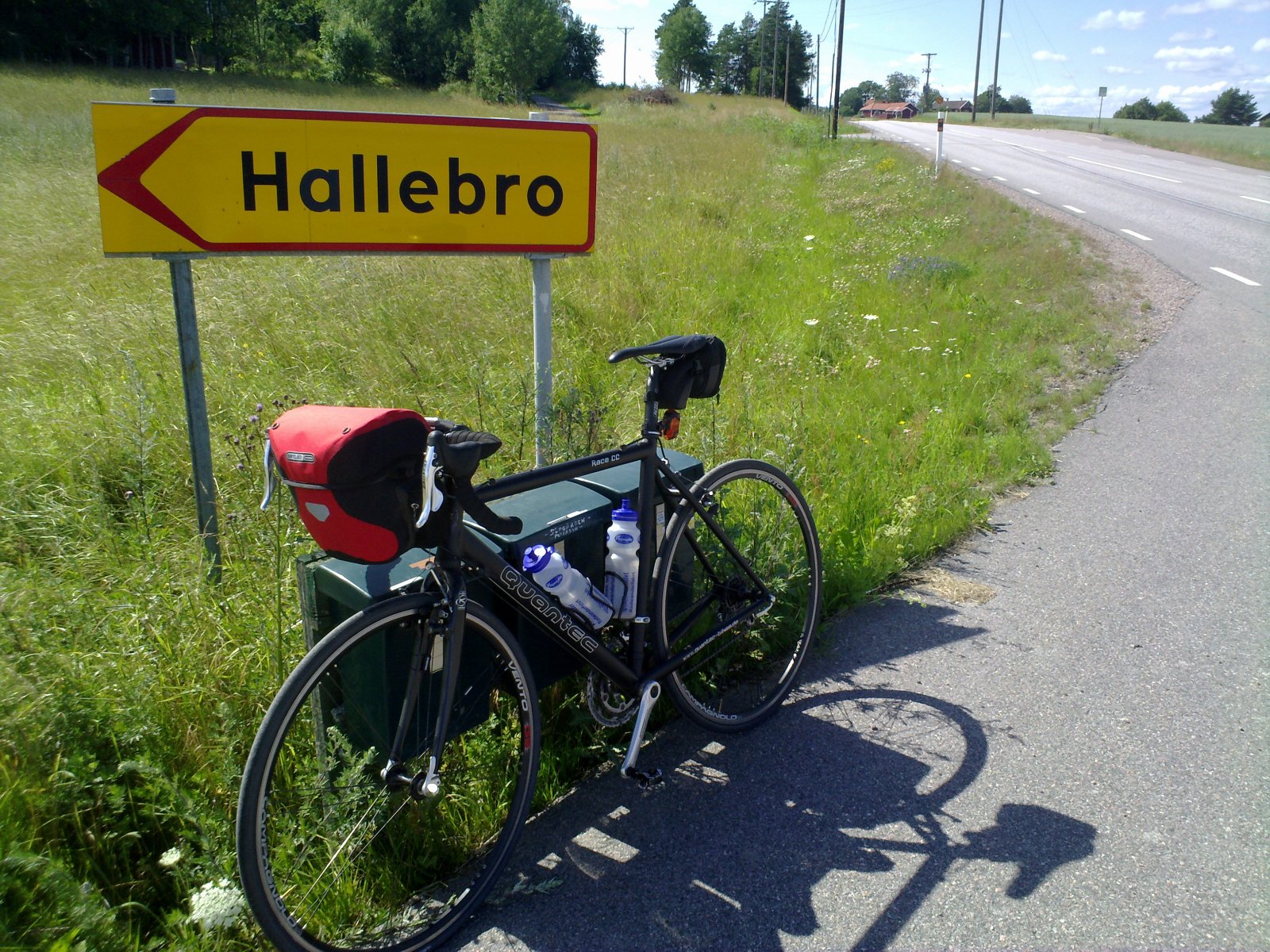 Paus Who's dat fine lookin' woman, yo?