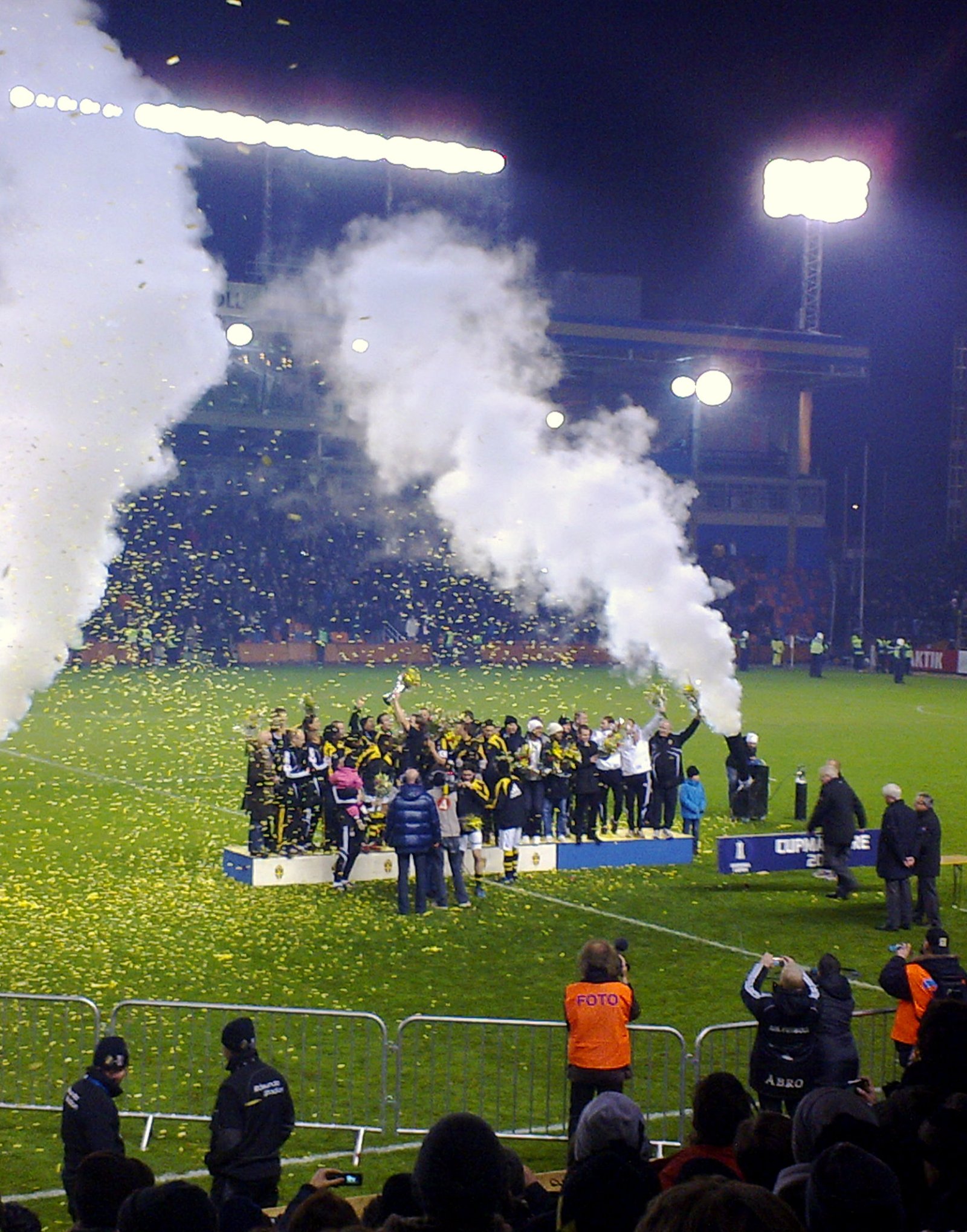 Cupvinnare 2lax9 - taskigt mobilkort från östra nedre