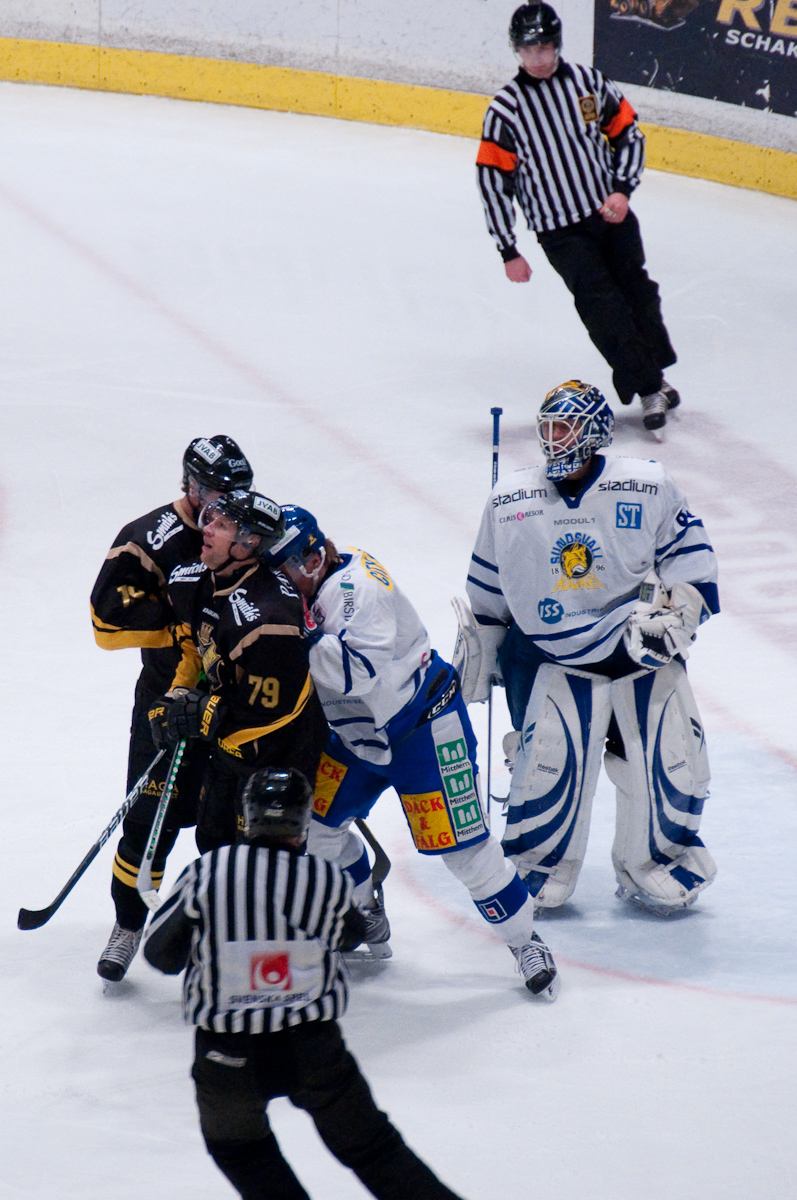 Sundsvallsspelare gråter ut mot Henrik Ericssons rygg